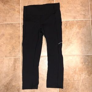 Lululemon Black Crop Leggings size 6 *WORN ONCE*